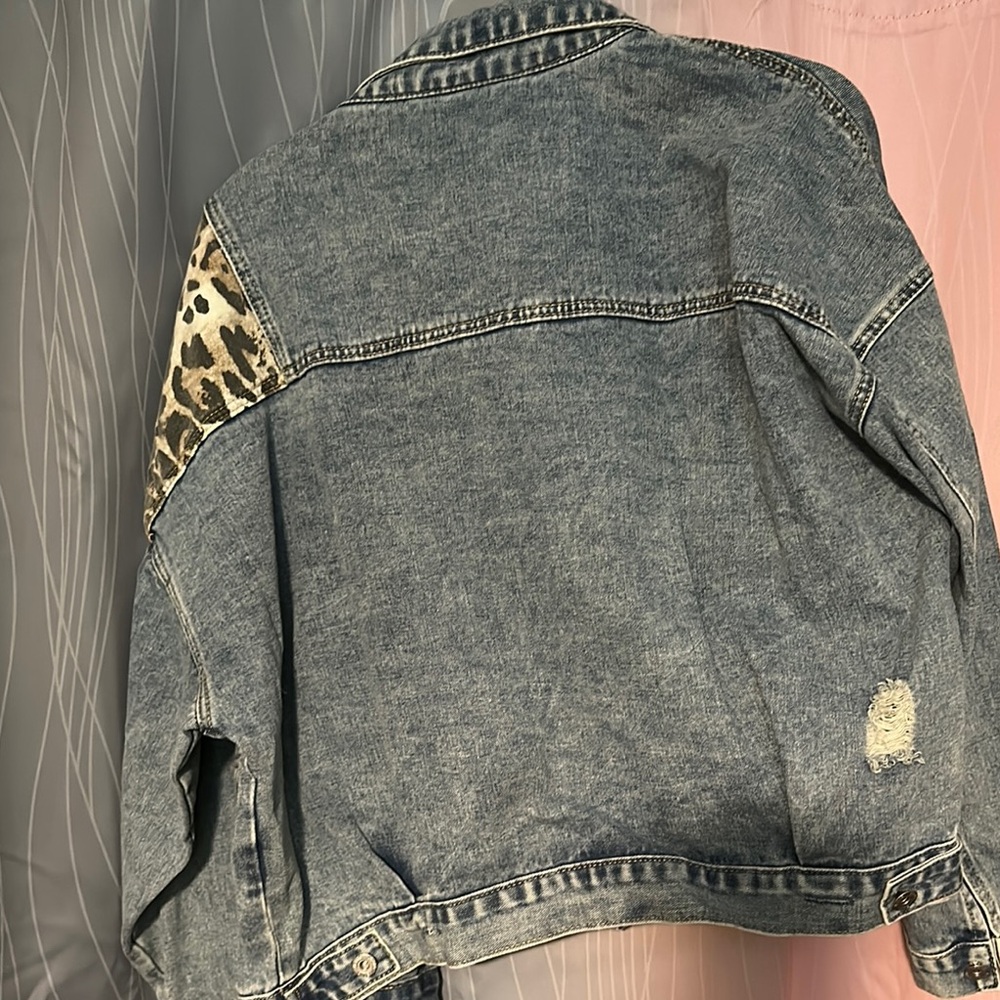 LF Blue and Brown Jean Jacket with Leopard Accents, XL, like new! - Picture 3 of 4